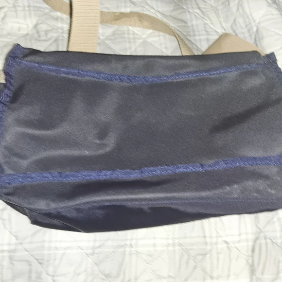 Dooney & Bourke Dark Blue Tote with Beige Leather Trim " Like New " Stuffed - Picture 6 of 7